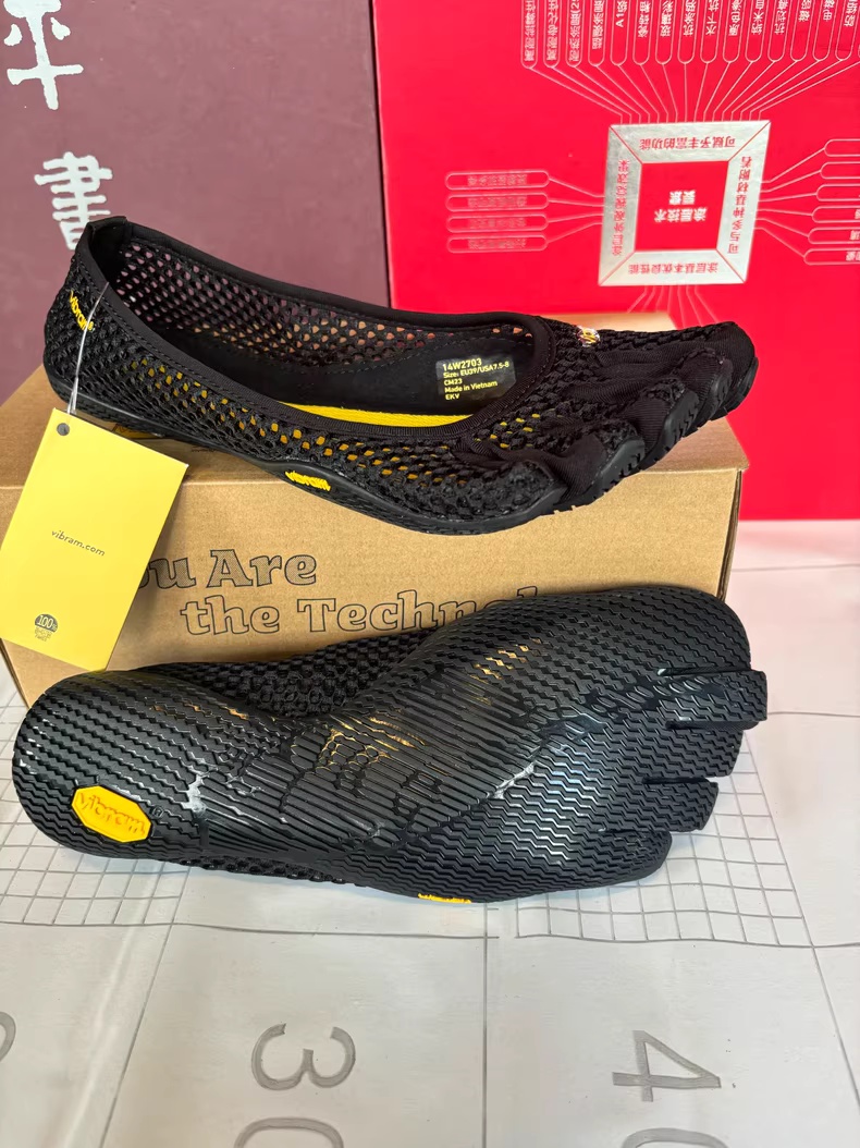 Yoga Fitness Training - Men five-finger shoes women's indoor yoga