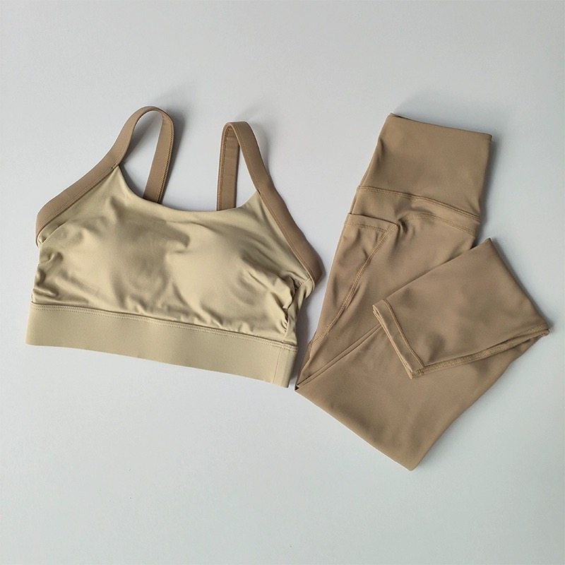 Yoga set, high-intensity yoga  – Yoga & Fitness Center recenzja i cena